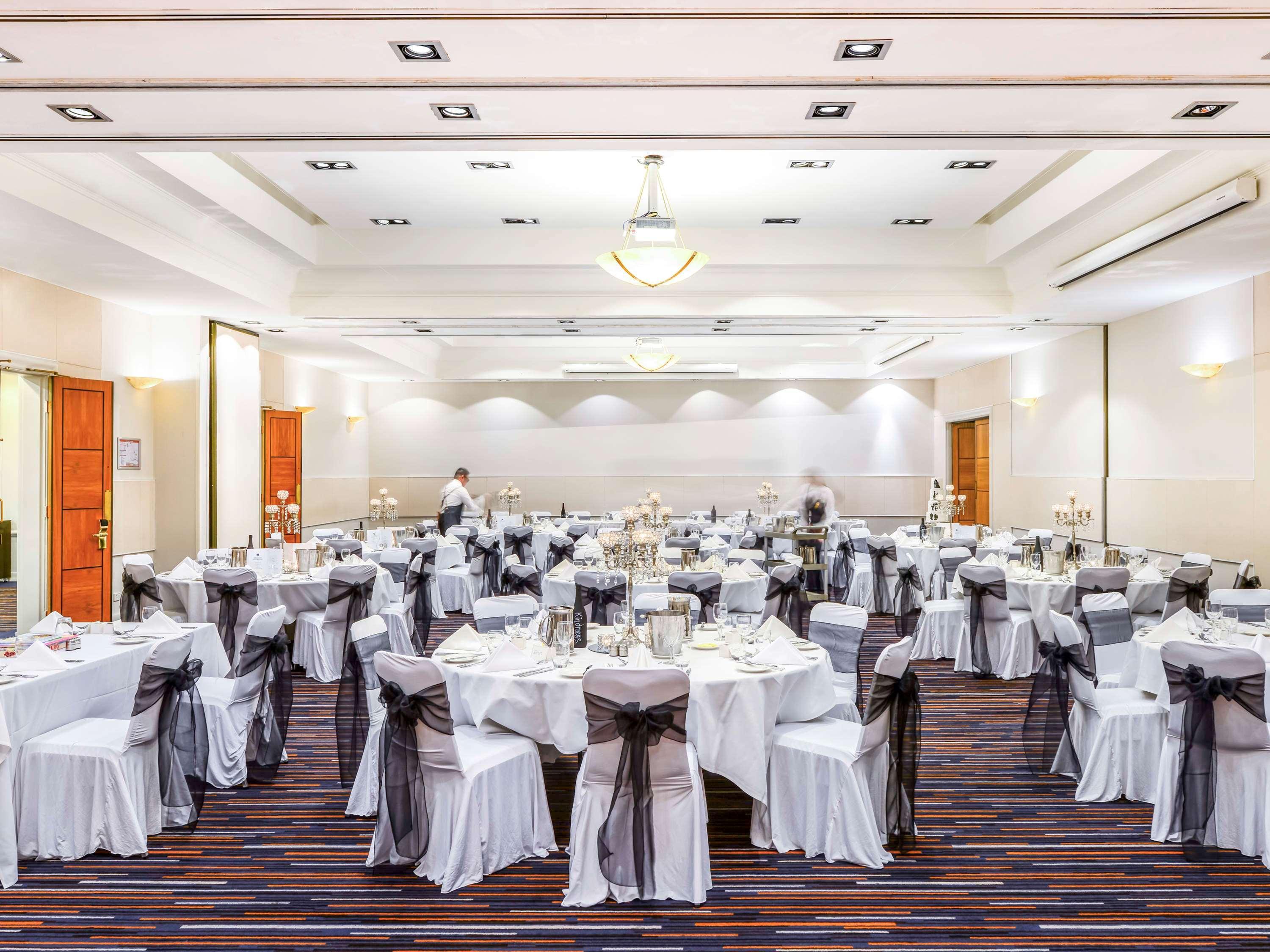 Novotel Melbourne Glen Waverley Exterior foto