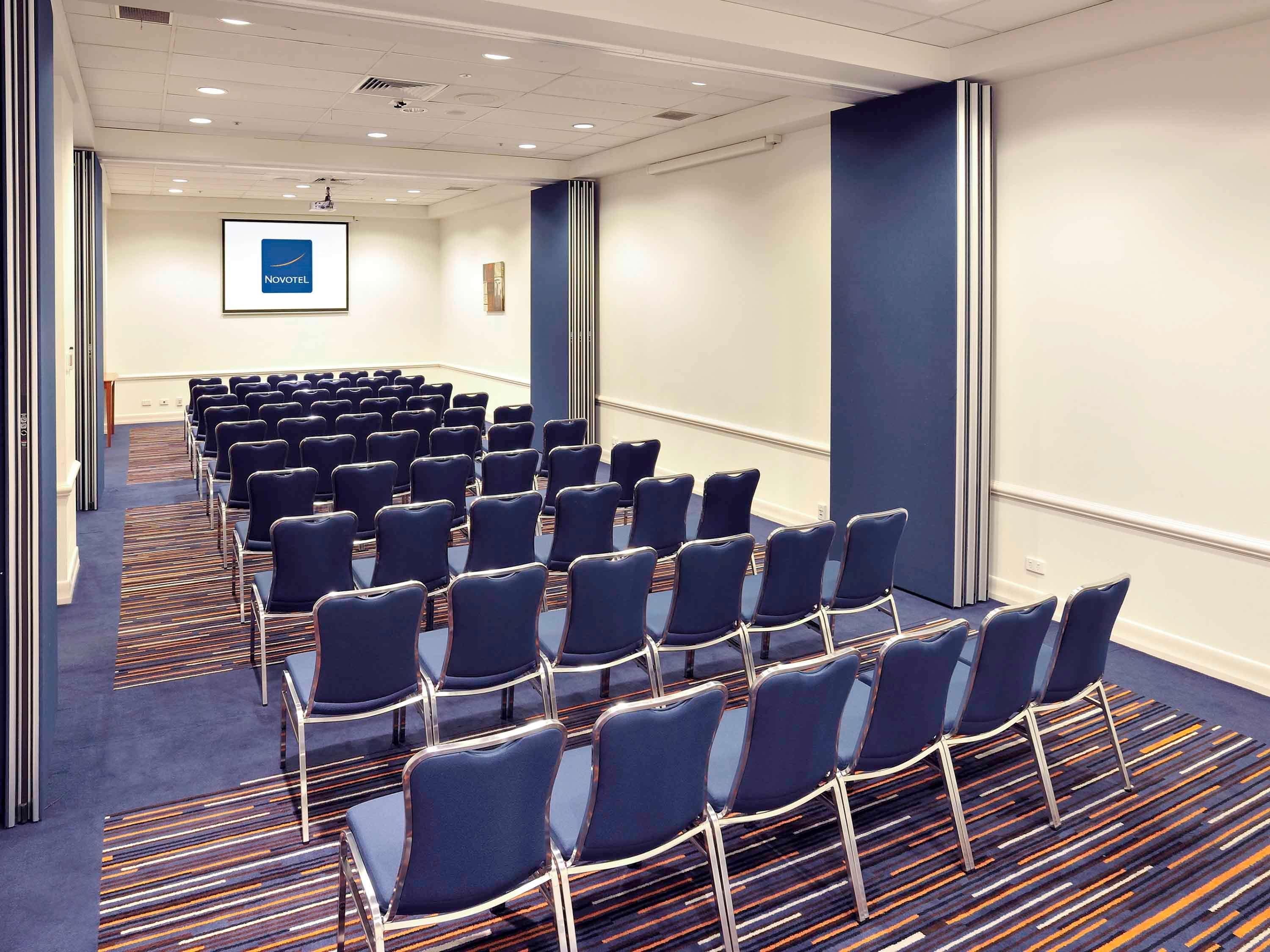 Novotel Melbourne Glen Waverley Exterior foto